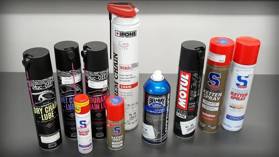 Jaki smar do łańcucha motocyklowego? Poradnik wyboru i aplikacji